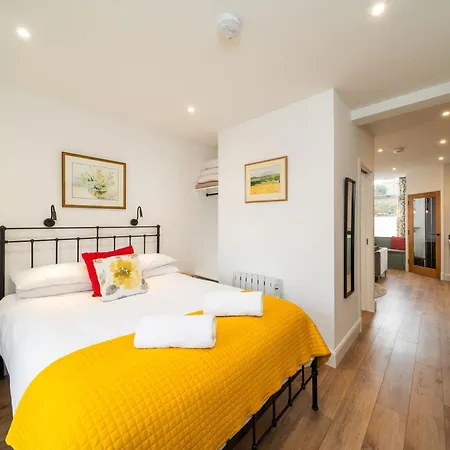 Grange8 Luxury Snug & Courtyard In Blairgowrie Apartment Blairgowrie and Rattray Exterior photo