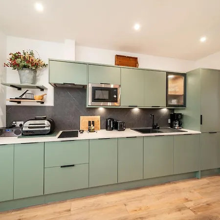 Grange8 Luxury Snug & Courtyard In Blairgowrie Apartment Blairgowrie and Rattray Exterior photo