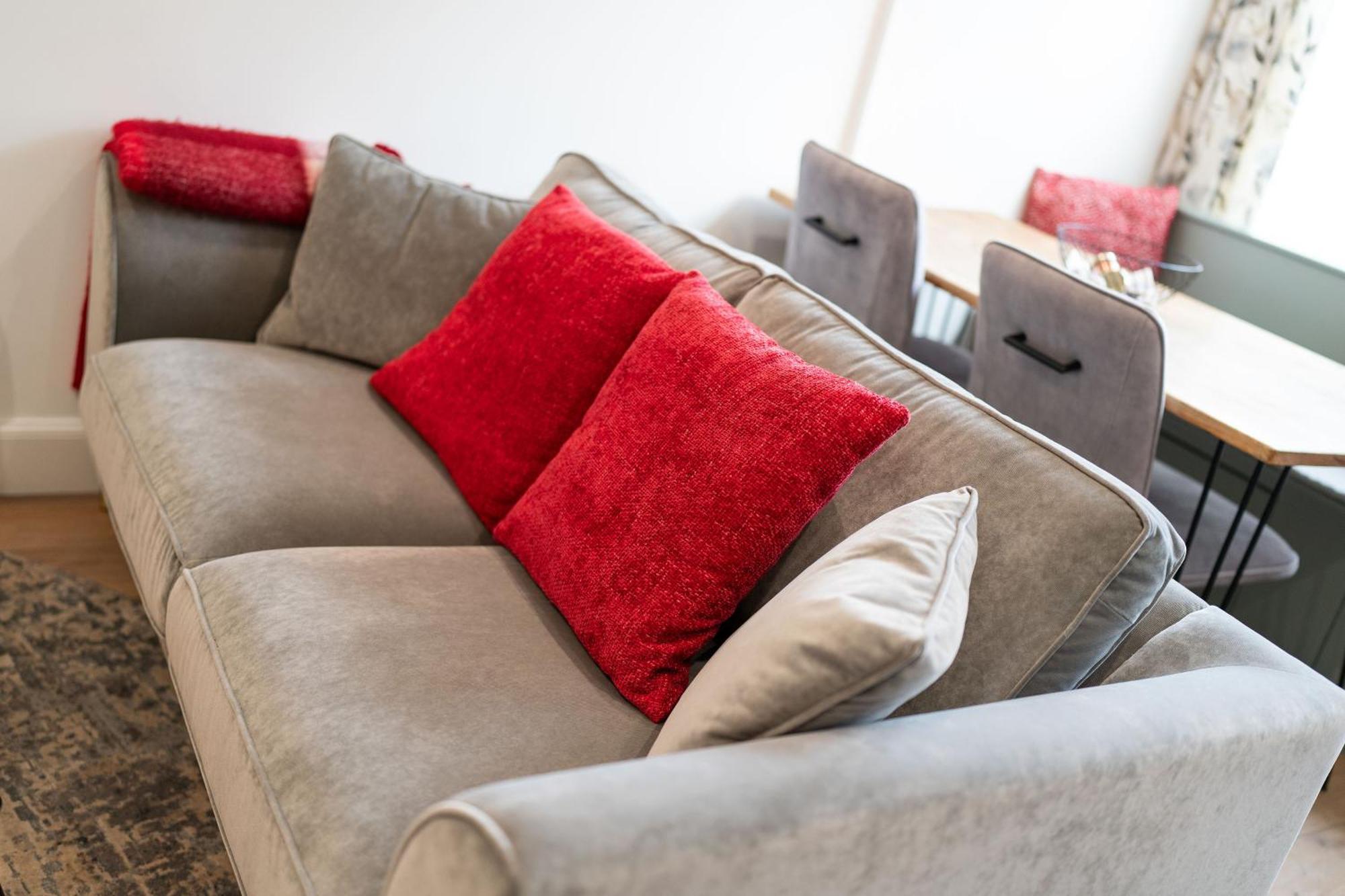 Apartment Grange8 Luxury Snug & Courtyard In Blairgowrie Blairgowrie and Rattray